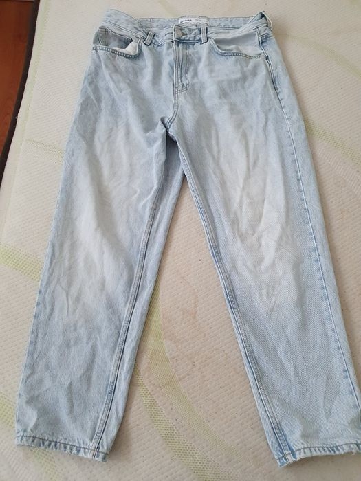 Blugi bershka 42
