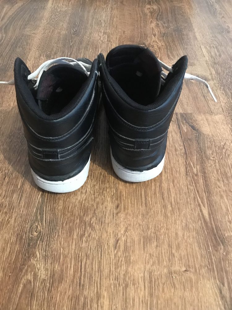 Vând nike jordan 1 high