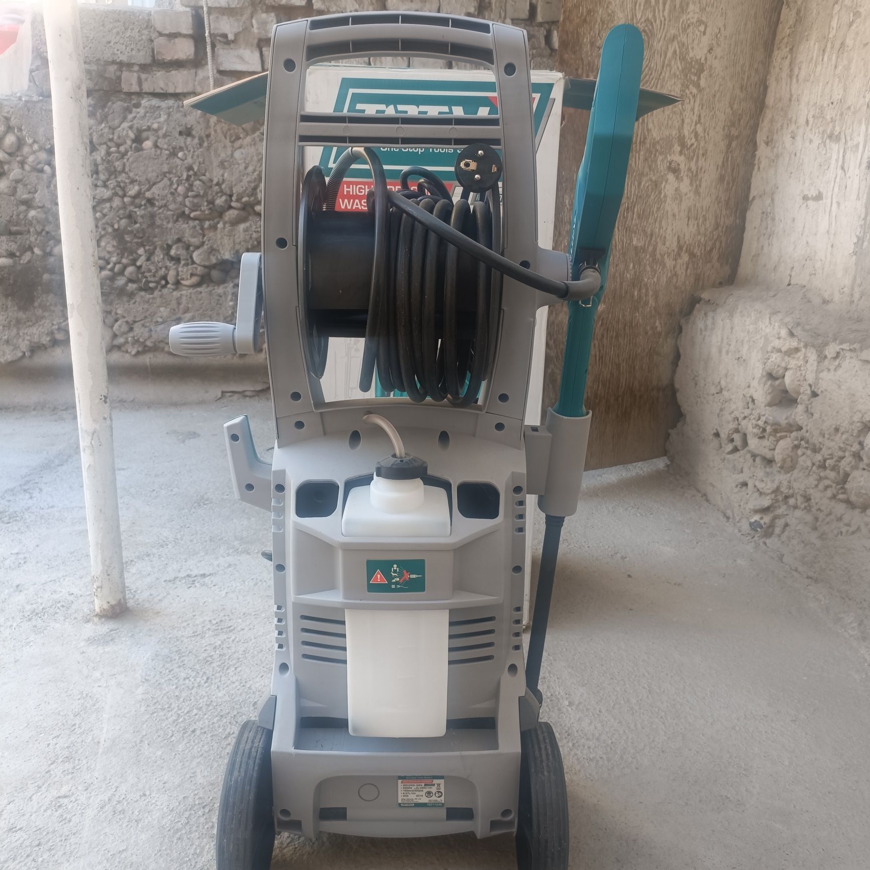 Kercher Total 2500 w