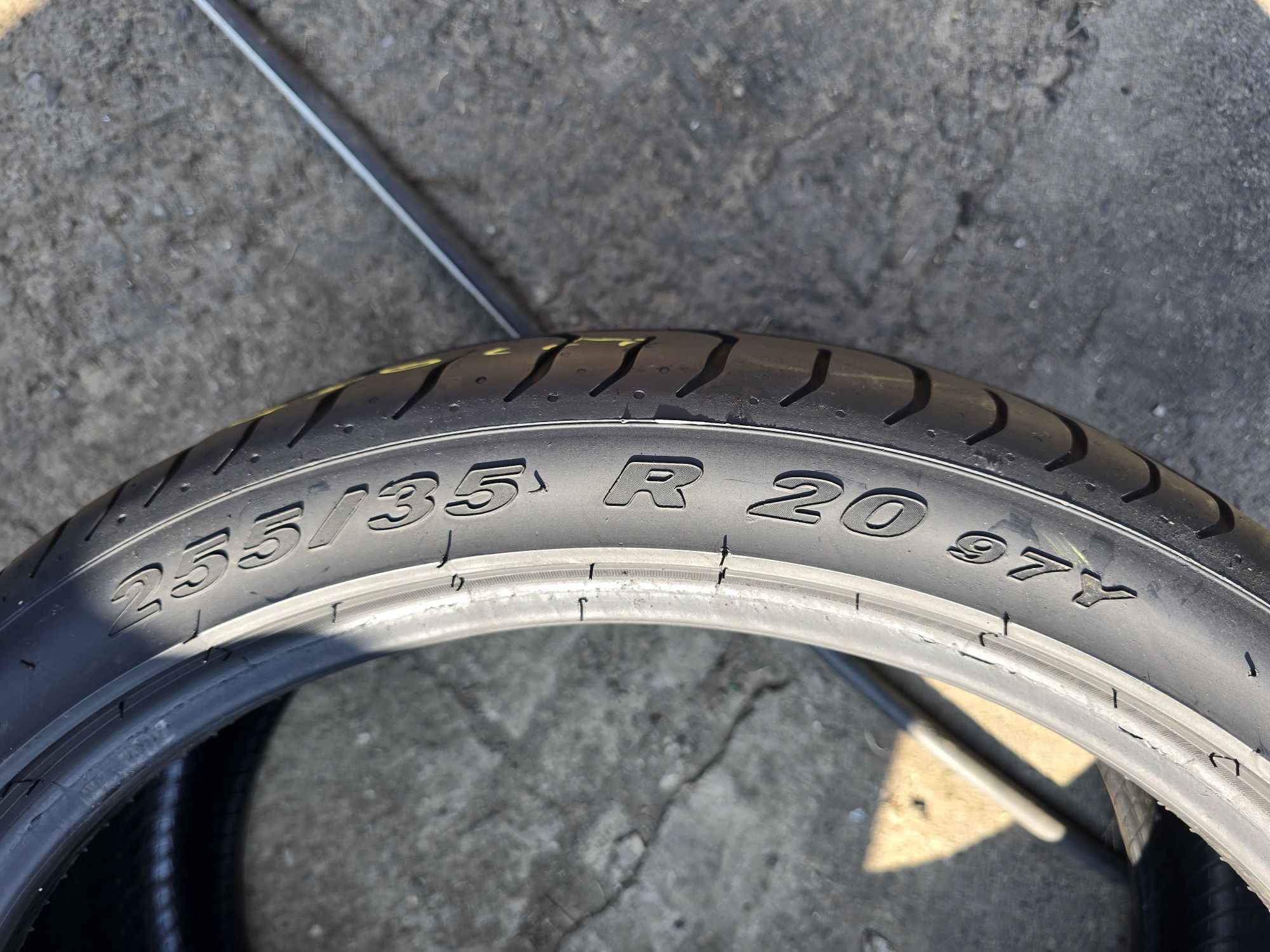 255 35 20 pirelli vara