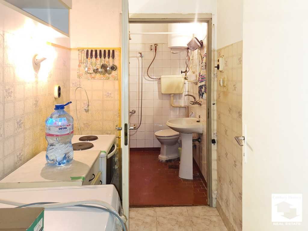 105593 Етаж от къща със сутерен в централната част на Велико Търново
