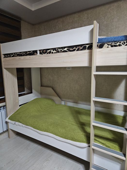 Кровать двух этажный