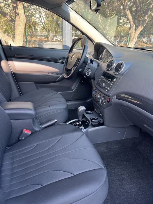 Nexia 3 2018 yil oq Ravon r3 holati ideal 30500km yurgan