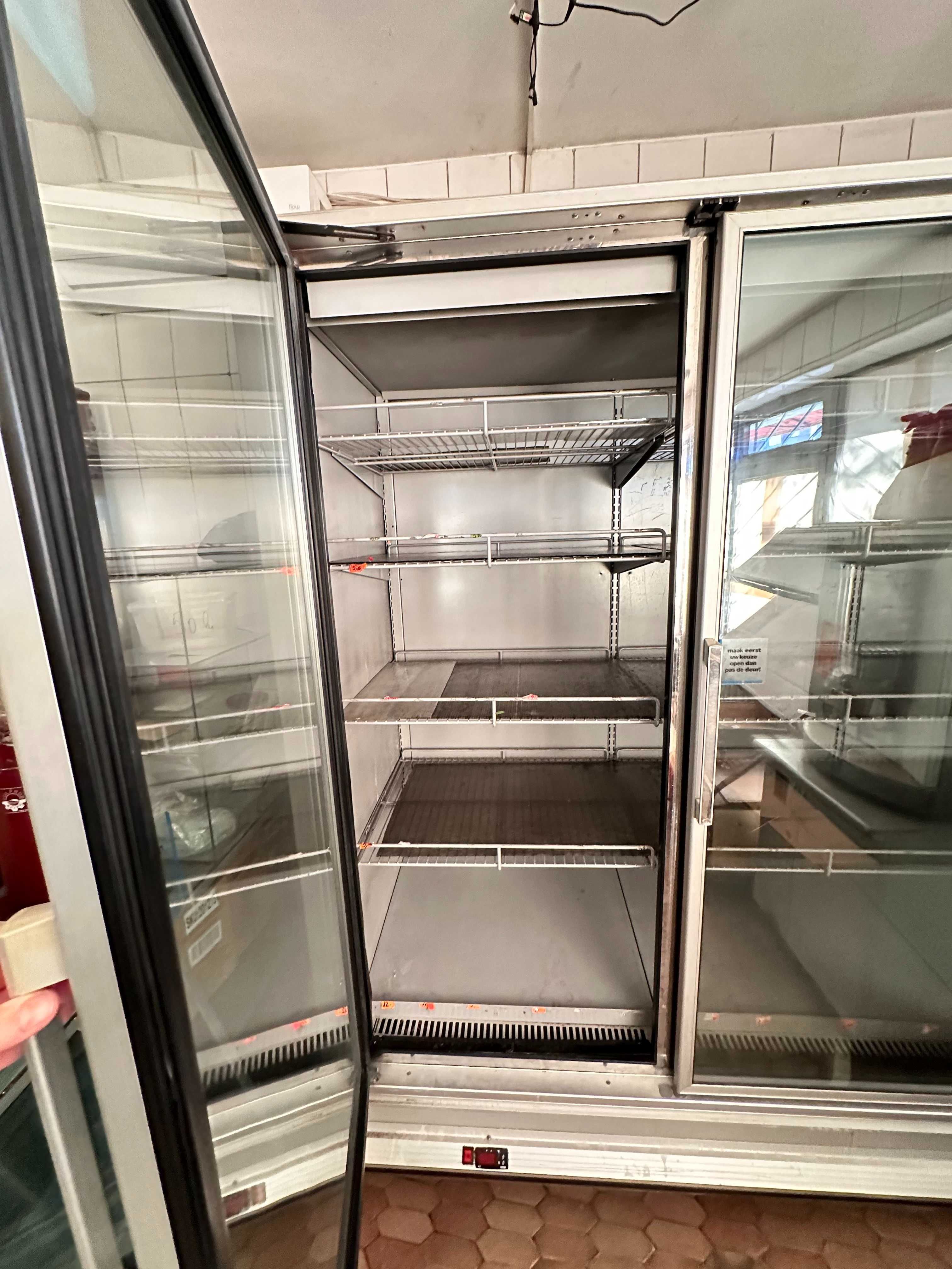 Vitrina frigorifica verticala profesionala cu congelare + agregat