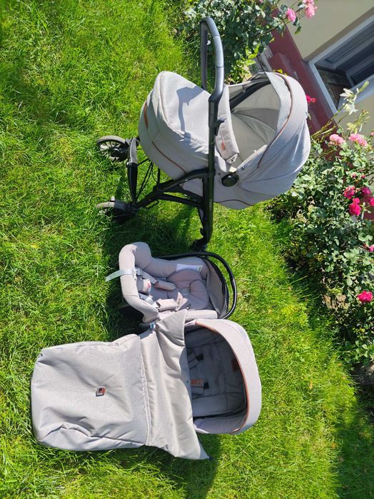 Cărucior bebe 3 în 1