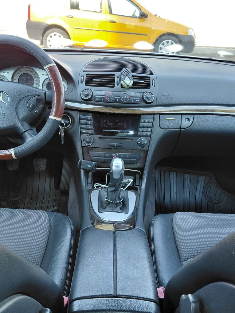 Мерцедес W211 Е200