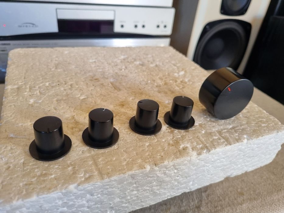 Set Butoane Denon. Impecabile.