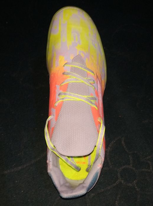 Sorakanojka (sarakanoshka) adidas x sotiladi