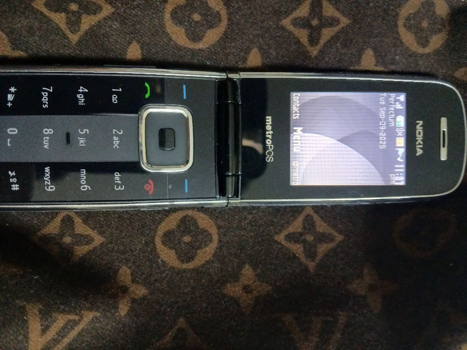 Assalom alekum telefon sotiladi Original Nokia 3605 10Soat ishlagan