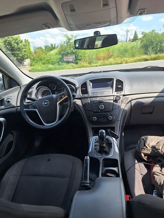 OPEL INSIGNIA, an fabricație 2010, stare buna, unic proprietar