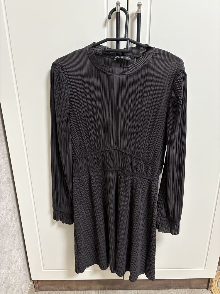 Продается платье Zara хорошего качества