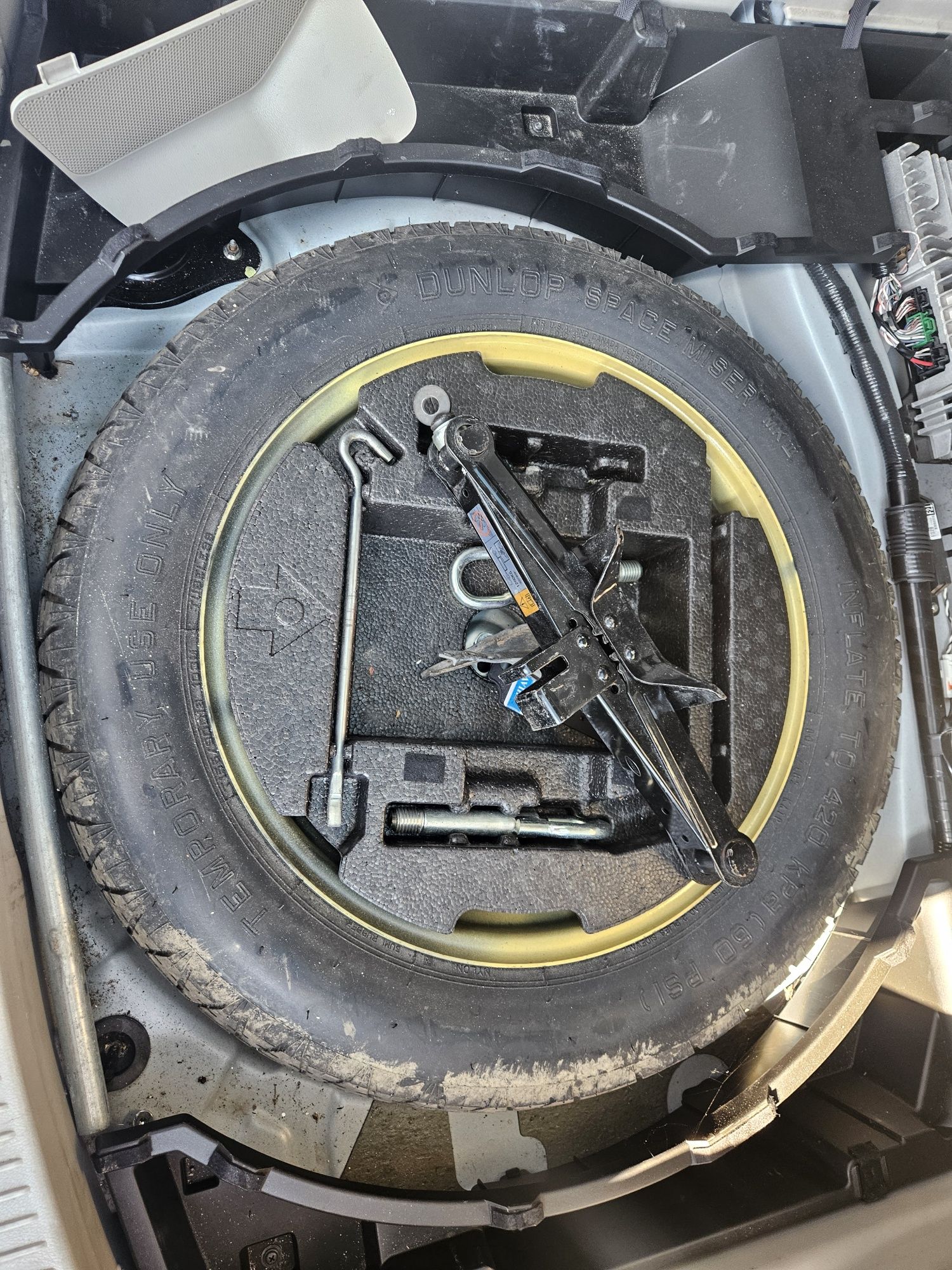 Резервна гума патерица за Mazda CX7 CH5  155/90/18