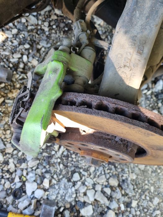 Предни Спирачни апарати за Ауди А6 Ц5 2.7 битурбо