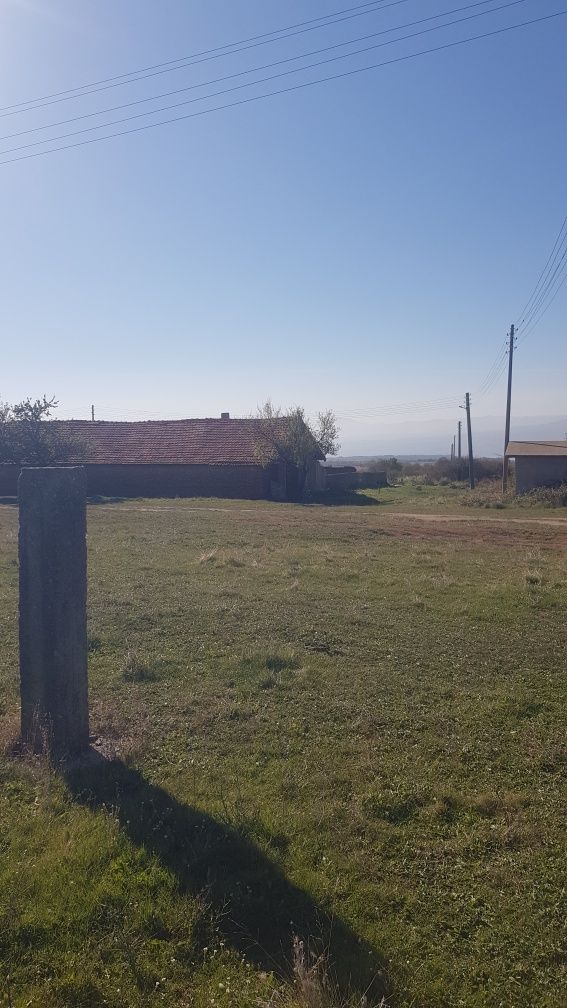Продава стопански имот в с.Смочево