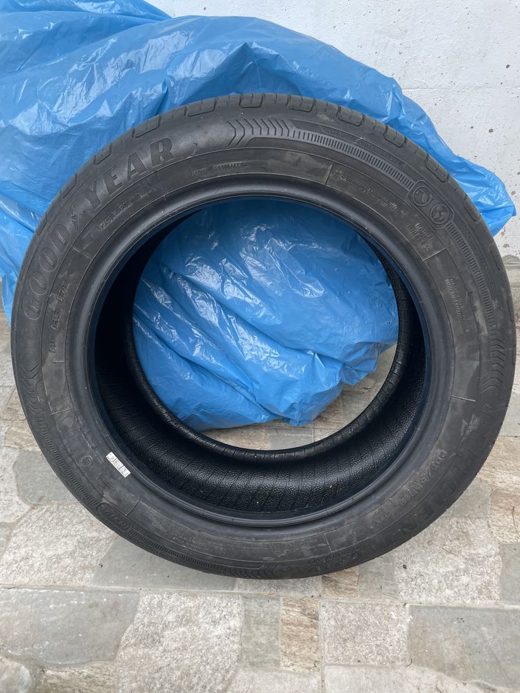 Продавам 1 брой гума Goodyear 205/55/16