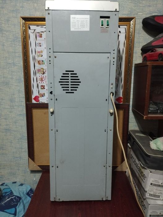 Продам кулер для воды