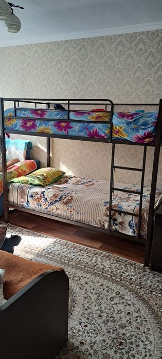 Продам двухярусную кровать
