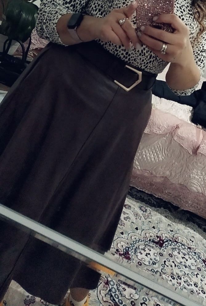 Юбка кожынный.  Ии