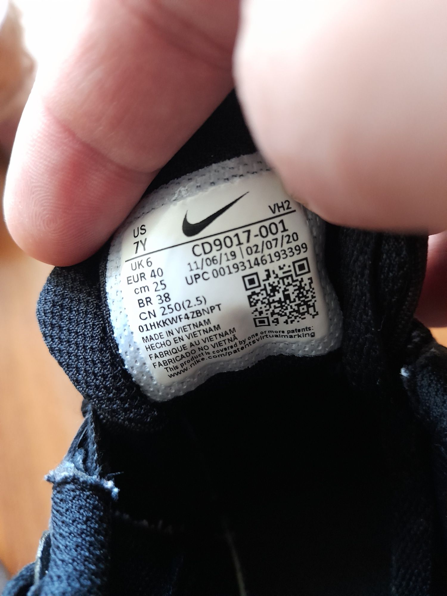 Nike маратонки 40 номер.