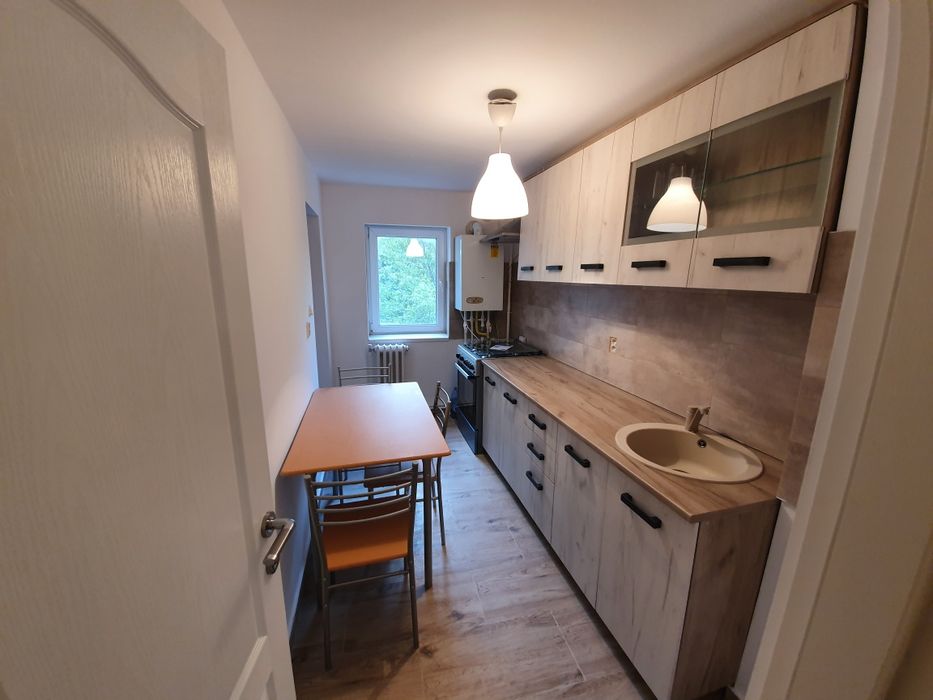 Inchiriere apartament 3 Camere Decomandat Ion Minulescu/scoala politie