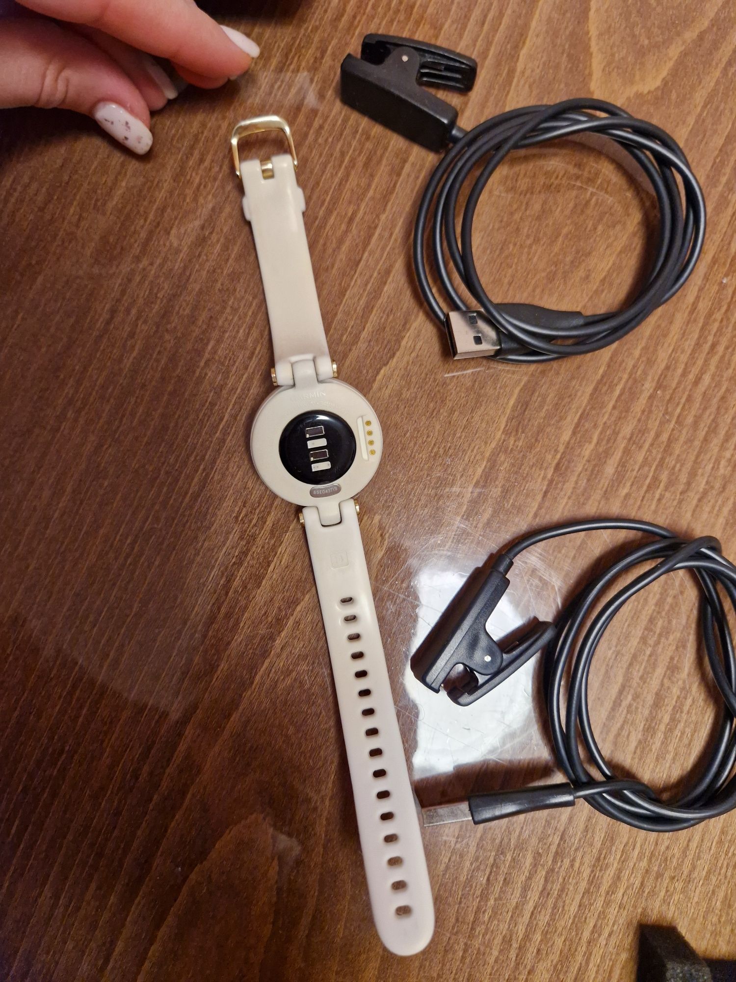 Смарт часовник Garmin Lily sport