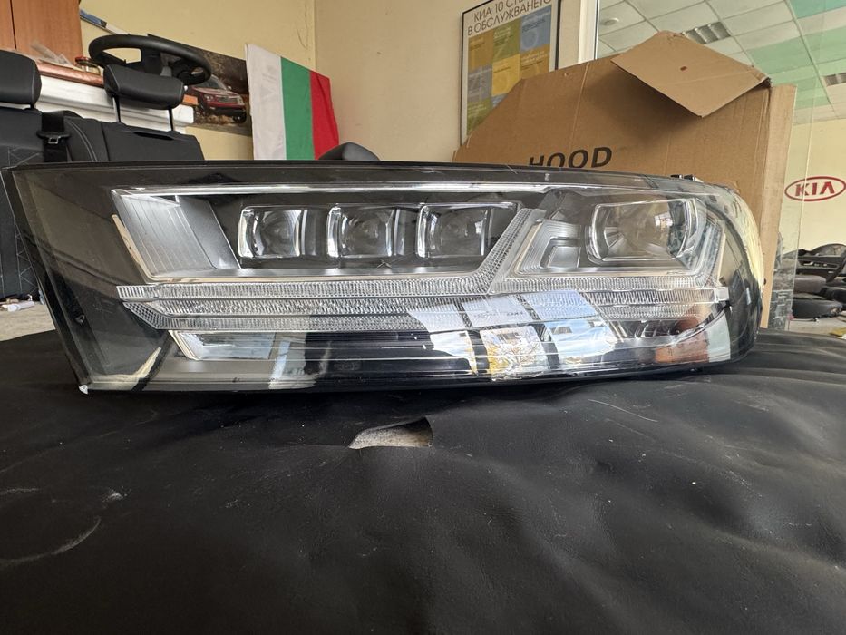 Фар за Audi Q7 4 M