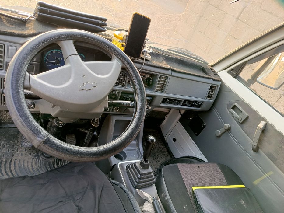 xolati yaxwi miniwka tayor owi yoʻq