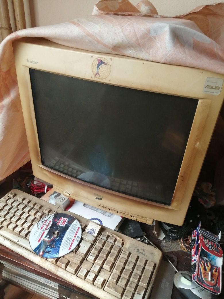 Компютър и монитор
Samsung SyncMaster 930BF