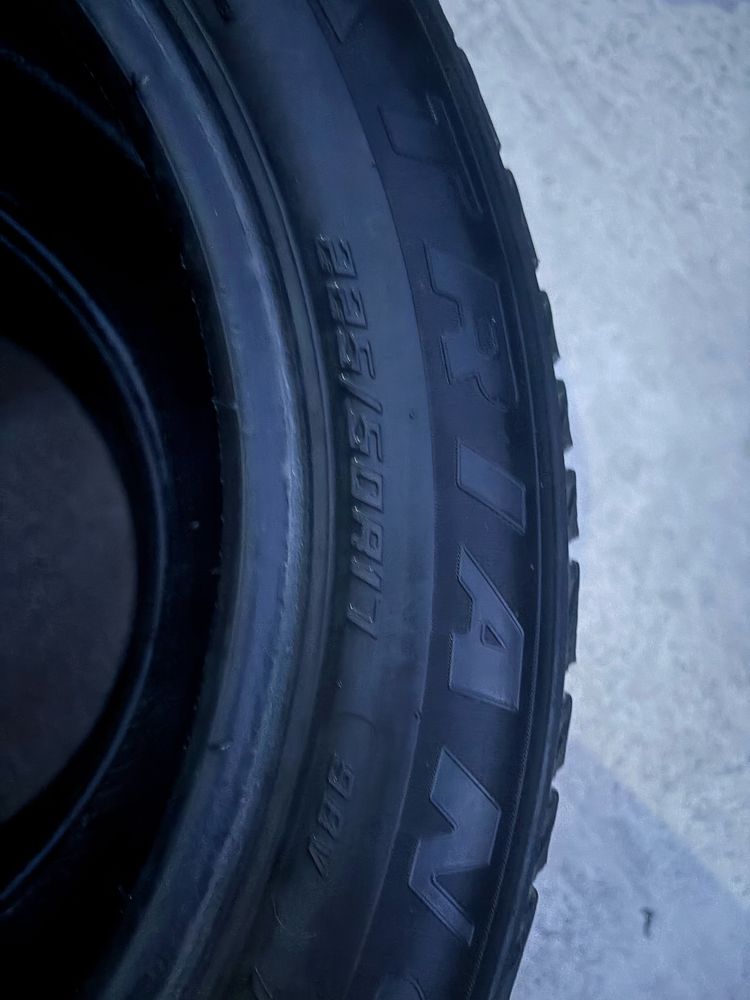 Зимние шины 225 / 50 / R17