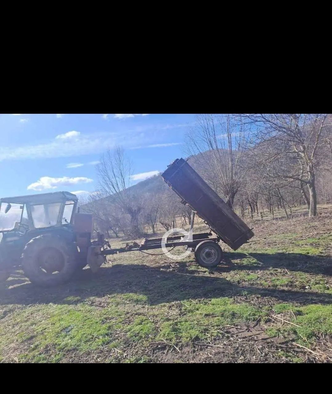 Remorca tractor basculabila