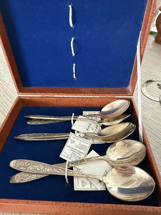 Новый набор серебрянных ложек