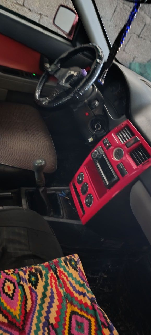 Lada priora 2008 yil kami 2000 undan pasiga bomidi