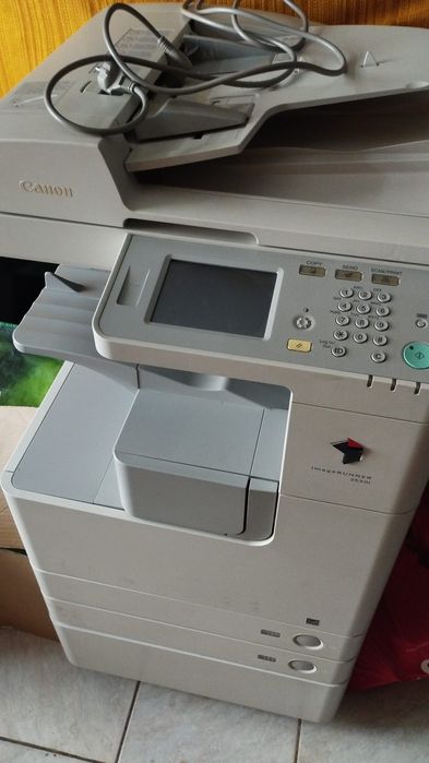 Imprimanta multifuncțională Canon imageRunner 2530i