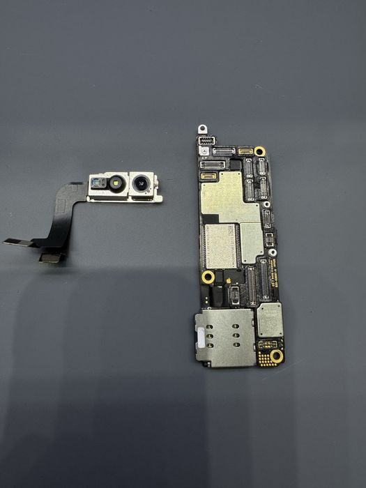 Iphone 15 promax plata sotiladi