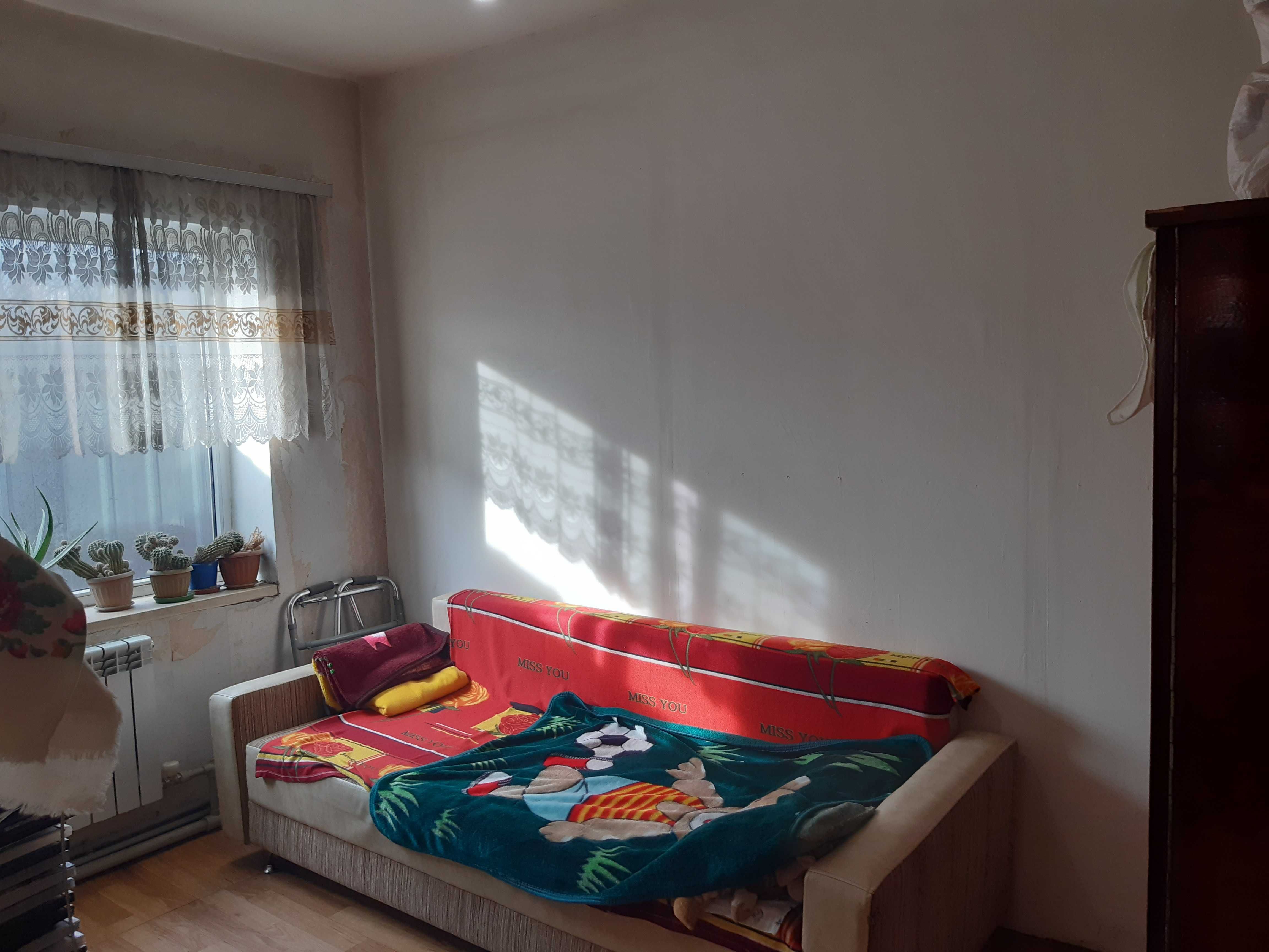 Продам дом в Алматы из 5 комнат, кирпичный