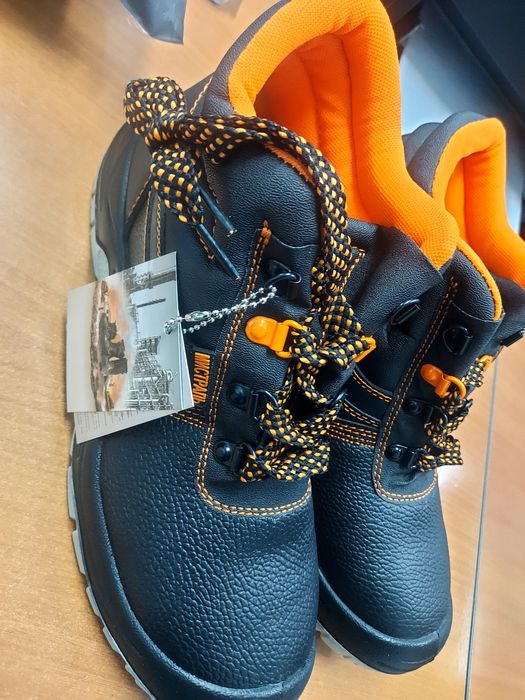 Спецботинка новый!!!