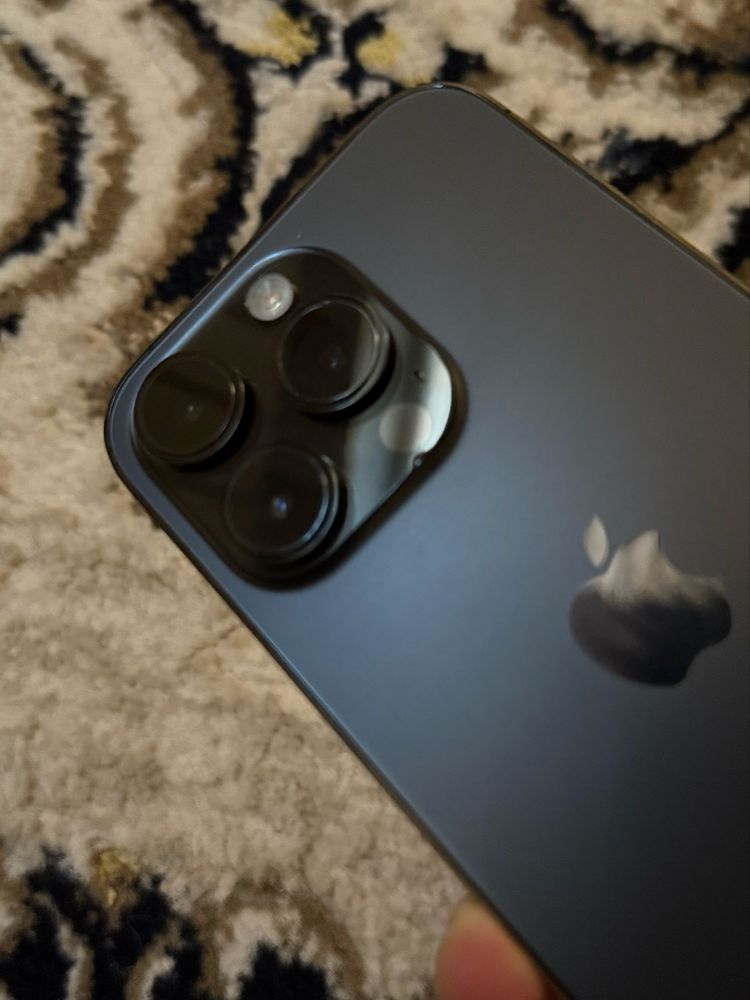 iPhone 14 Pro idealniy