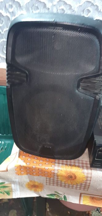 Vând sau schimb amplificator si boxe