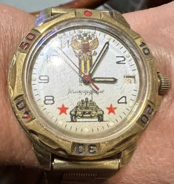 Наручные командирские часы с редким браслетом