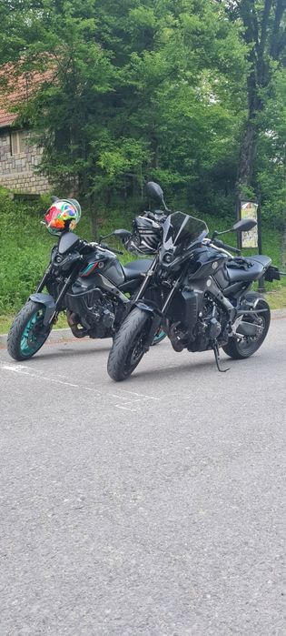 Se vinde yamaha mt09  ! 9100 km