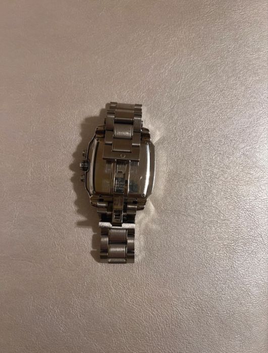 ceas guess barbatesc