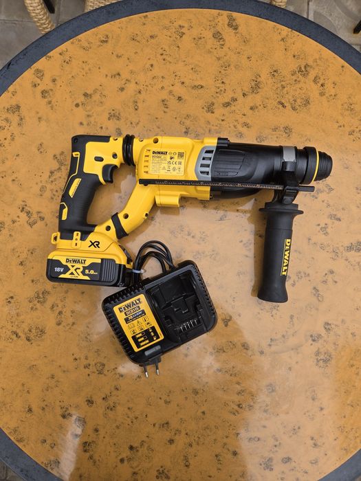 Акумулаторен перфоратор DEWALT DCH263