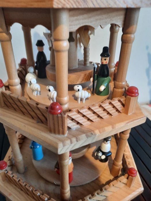 Carusel de Craciun lucrat manual