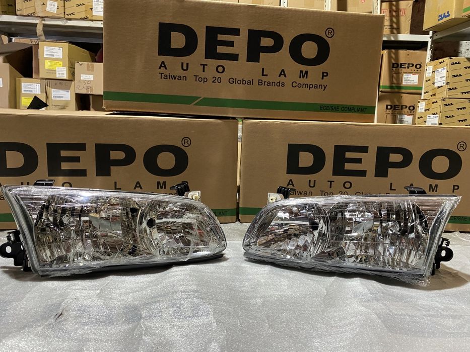 Передние новые фары на Camry 25 америка