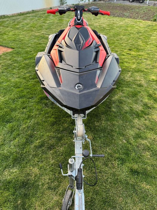 Sea-Doo Spark Trixx 2022 – Stare Impecabilă, Ca Nou