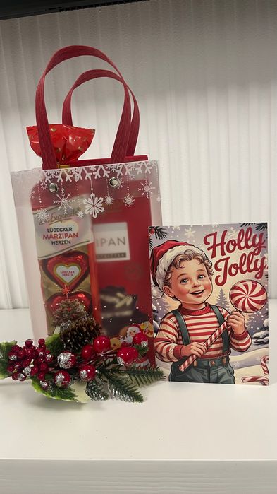 Новогодний Подарочный Бокс с Европейскими Сладостями из Германии