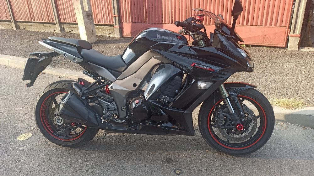 Vând Kawasaki Z1000 sx