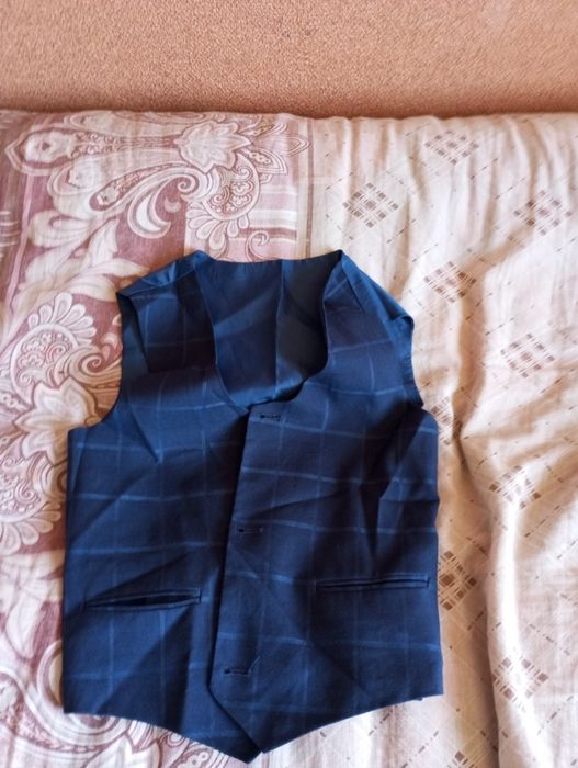 Продам школьные вещи на мальчика в первый класс.