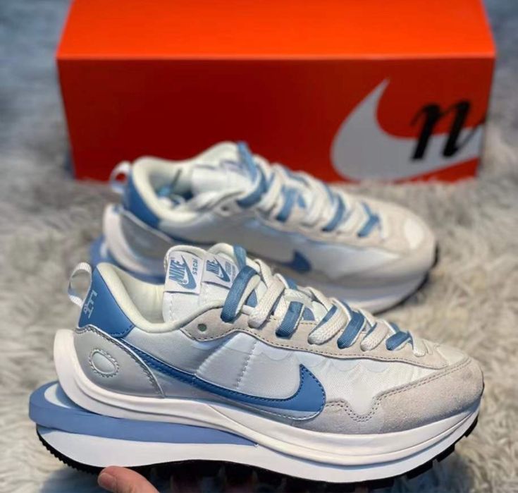 Дамски маратонки Sacai x Nike VaporWaffle Sesame and Beige Haze Blue