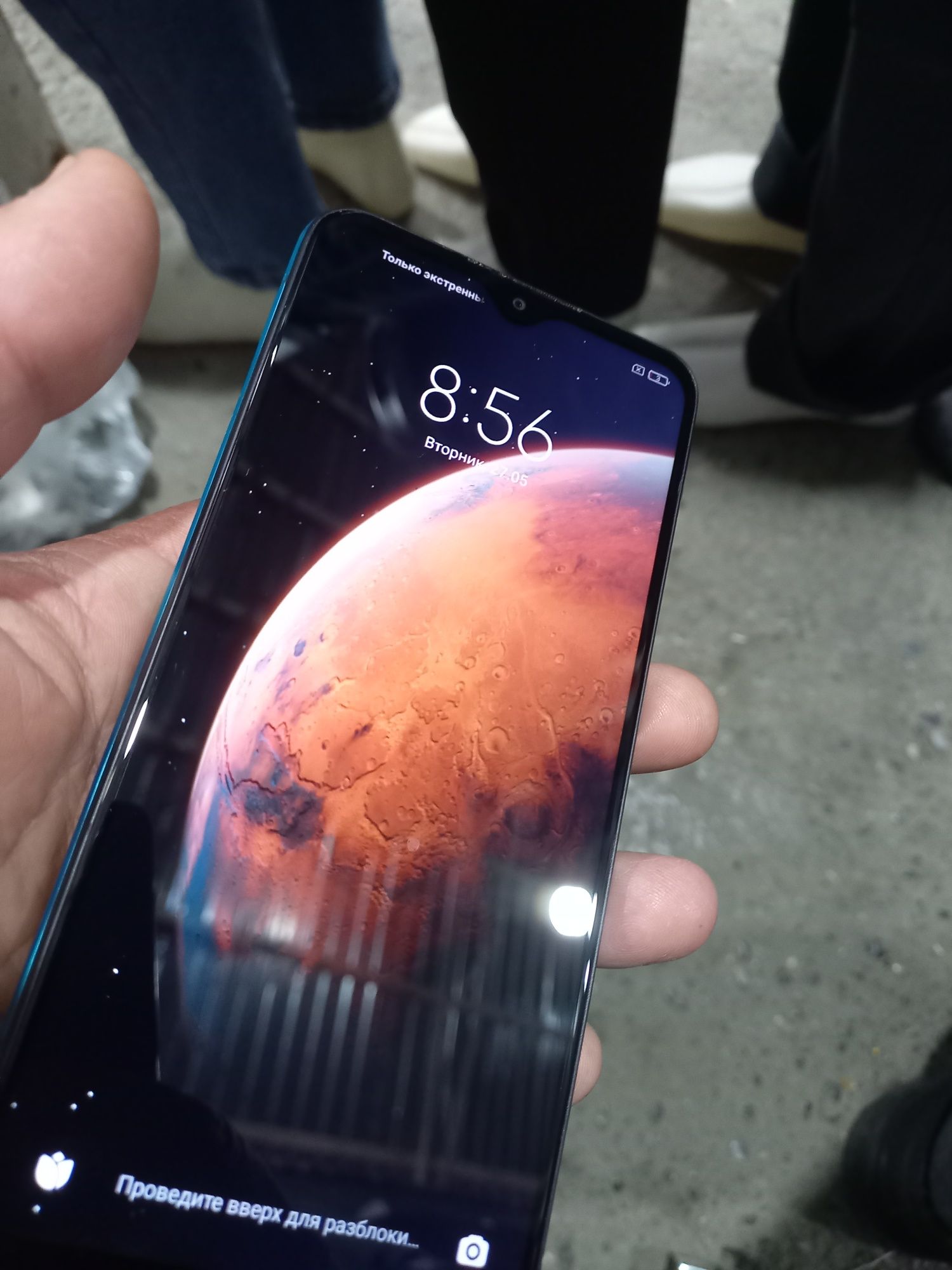 Redmi 9 holati tiniq ideal 32GB hotirasi 2 sim kartasi imeyka bo'gan .